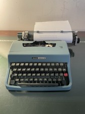 Vintage (1967) Olivetti Lettera 32 Portable Manual Typewriter - EXCELLENT picture