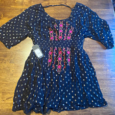 Shyanne Women’s Embroidered Boho Dress Pink Navy Gold Size Small NWT picture