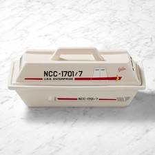 Le Creuset x Star Trek Galileo Shuttlecraft Rectangular Covered Baker, 2.5-Qt picture