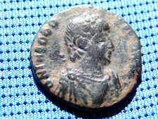 Theodosius I Roman Coin 379-383 AD - Reverse Gloria Romanorvm, Holding Globe 92 picture