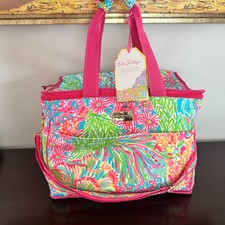NWT Lilly Pulitzer Insulated Beach Cooler in Lovers Coral 15.5