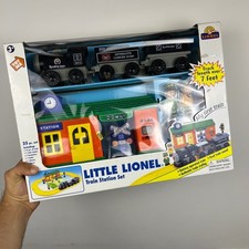 Lionel Little Lionel Train Station Set 25pc Reading Lines Battery Sound New picture