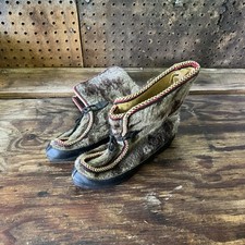 Women's Vintage Yodelers Faux Fur Lace Up Snow Winter Booties Size 6-7 picture