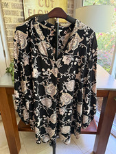 est. 1946 Women's 22W Plus Black/Beige Paisley V-Neck Long Sleeve Tunic picture