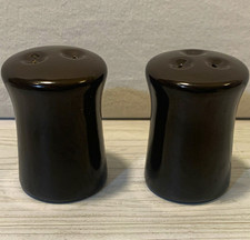 Franciscan Earthenware Vtg 1960s/1970s Chocolate Brown Salt & Pepper Shakers  picture