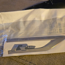 Genuine Volkswagen Fender Emblem 5NA-853-688-B-DPJ picture