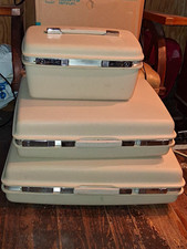 True Vintage 1960s Beige Hard Plastic 3pc Luggage Set, Locking, Up to 40L picture