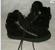 Giuseppe Zanotti dual zipper sneakers size US 8 woman’s , fur lined picture