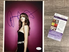 (SSG) Sexy JULIETTE LEWIS Signed 8X10 Color Photo 