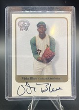 2001 Fleer Greats of the Game - Autographs Vida Blue (AU) picture