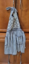 NWT Beautiful SUR LA TABLE Vintage Floral LACE Full Length Apron POCKETS picture
