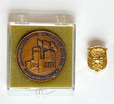 Expo 1970 osaka abu dhabi pavilion medal and pin picture