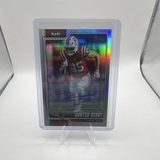 Topps 2025 Topps Chrome Hunter Henry #209 Green Wave Refractor /99 Patriots picture
