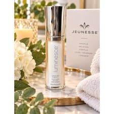 Jeunesse Luminesce Radiant Skin Brightener 30mL 1 fl oz Serum picture