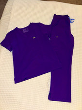 FIGS Purple Solid Knit Scrub Set V-Neck Top & Regular style Pants Size M picture