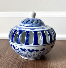 Vintage Two's Company Canton Collection Blue White Porcelain Potpourri Burner picture