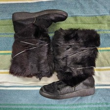 vintage 90s Black real fur boots with a chunky sole boots picture