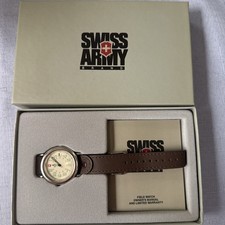 N.O.S. VINTAGE MARLBORO 'COUNTRY STORE' SWISS ARMY WATCH W/ BOX & PAPERS picture