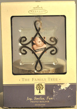 Hallmark The Family Tree - Joy Smiles Fun - Photo Holder Ornament picture