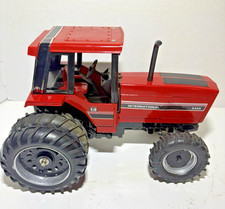 Ertl International 5488 All Wheel Drive Assist Tractor w/Duals , Diecast 1/16  picture