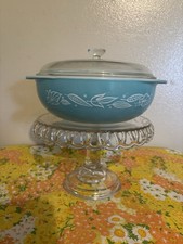 HTF Rare Vintage Pyrex Blowing Leaves 024 2QT Round Casserole & Lid picture