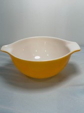 Pyrex Vintage Yellow- Gold 1 1/2 Quart Mixing Bowl #442 Cinderella USA picture