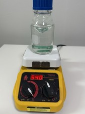 Thermo Scientific Cimarec Hotplate Stirrer 4.5x4.5 SP131015/Working but LOUD picture