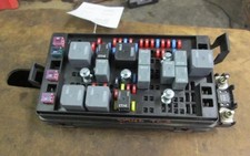 2004-2006 Chevy Colorado GMC Canyon Engine Fuse Box Assembly OEM picture
