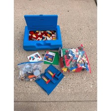 Vintage LEGO Bulk Lot w/ Minifigures 1983 Case Baseplates Legoland Forklift 425 picture