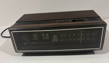 Vintage GE 7-4305F Flip Clock Radio Walnut Grain AM/FM Tested Working picture