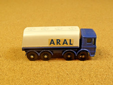 OLD VINTAGE LESNEY MATCHBOX # 32 LEYLAND PETROL TANKER ARAL LABELS TOW GUIDE picture