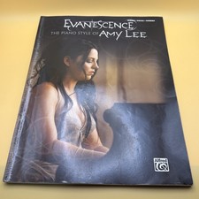 Evanescence: The Piano Style of Amy Lee : Piano/Vocal/Chords (Alfred Music) picture