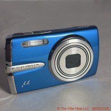 Olympus μ 1020 10.1 MP Digital Camera Blue - No Charger picture
