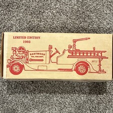 ERTL Ahrens-Fox Eastwood Vol. Fire Dept Limited Edition 1993 Stock 9748 #0153 picture