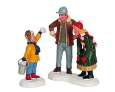 Lemax 2006 Look What I Found Set of 2 Holidays Seasons #62258 Seashell Outdoor picture