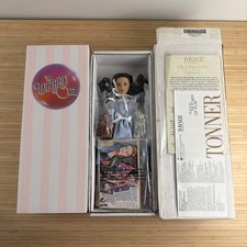 TONNER WIZARD OF OZ FASHION DOLL ON MARLEY AS DOROTHY LE 12