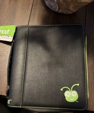 Cricut Cartridge Storage Binder Case Black & Green Embroidered Cover NEW w/ Tags picture