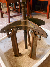 Vintage CRANE PULLER CO. 3 Jaw Puller picture