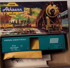 HO Scale Athearn Bev Bel 50' single door Penn Central Box Car  PC 154384 KIT picture