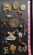 Vintage to Modern Mixed Metal Brooch Pin Lot - Set of 16 Brooches picture