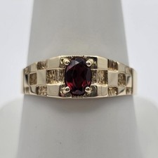 Men's VTG Michael Anthony 10K Yellow Gold Oval Garnet Checkerboard Ring Size 10 picture