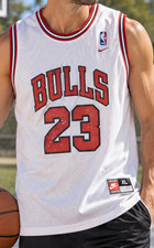 Vintage Nike Michael Jordan Chicago Bulls #23 NBA Jersey XL +2 White 90s picture