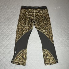 Lululemon Run: Inspire Crop II Leggings Mystic Jungle Fatigue Green Size 6 picture
