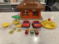 Vintage 1974 PLAYSKOOL Familiar Places #430 McDONALDS Playset picture