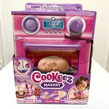 Cookeez Makery Cinnamon Treatz Oven Playset NEW Sealed Interactive Mystery Plush picture