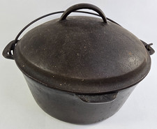1940s-1950s Wagner No. 8 Cast Iron Dutch Oven Self Basting Lid Unmarked picture