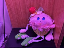 1985 Amtoy Goof Balls Pink Cupcake Plush Toy American Greetings - rare picture
