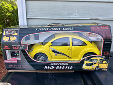 Vintage 2001 New Bright 1:6 Scale VW New Beetle RC Car Yellow 9.6V 6636 NIB picture
