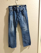 GUESS Women’s 28 Straight Medium Wash Blue Denim Jeans 5-Pocket Logo picture