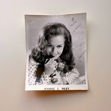 Jeannie C. Riley Signed Photo – Autographed Still -  black & White  picture